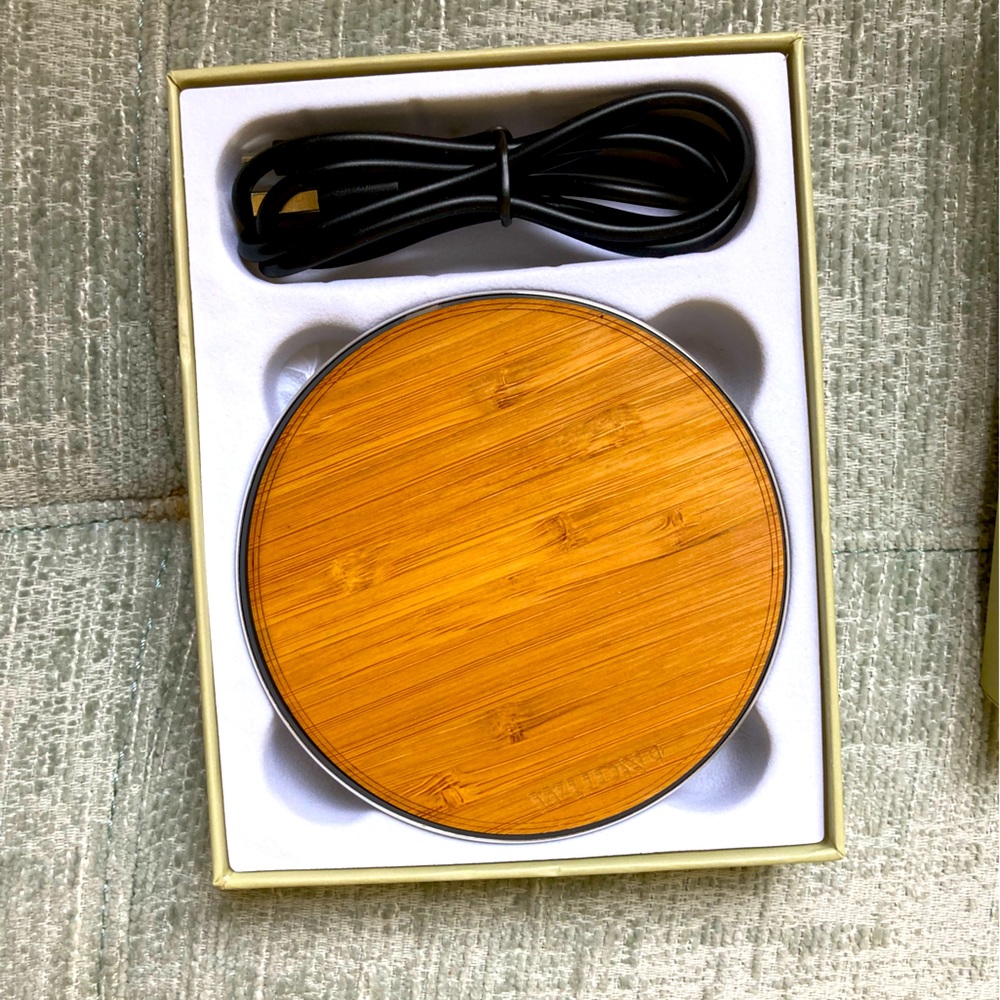 Wudn Wood Cordless Charger For iPhones
